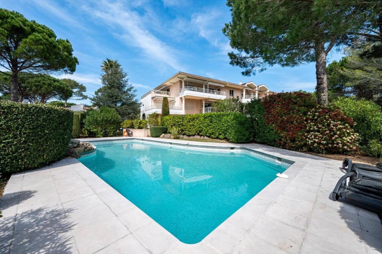 Le Drive Apartment Saint-Raphaël Екстериор снимка