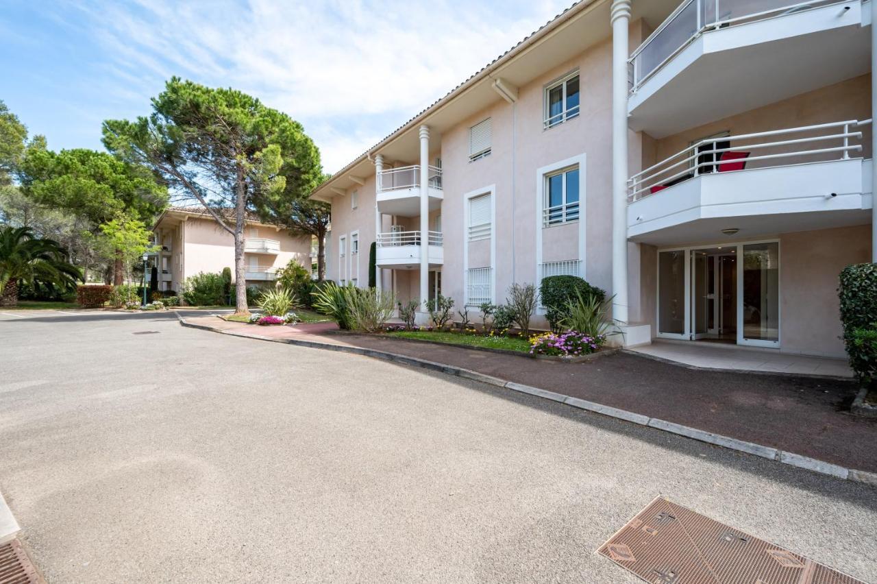 Le Drive Apartment Saint-Raphaël Екстериор снимка